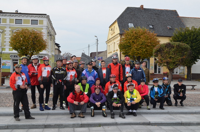Zapal Znicz Pamięci na Rynku w Gostyniu