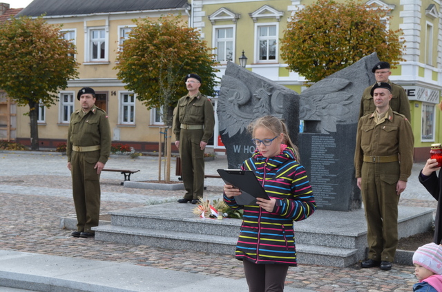 Zapal Znicz Pamięci na Rynku w Gostyniu
