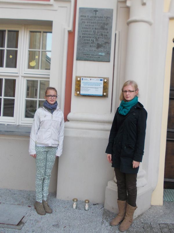 Znicz pamięci w Ośrodku dla Niewidomych w Owińskach