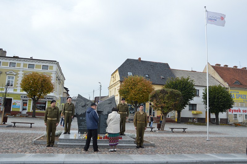 Zapal znicz na rynku w Gostyniu