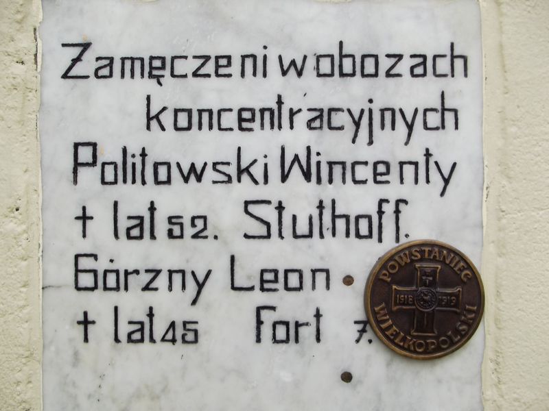 Rowerzyści i mieszkańcy zapalili znicz w Byszkach k. Piły