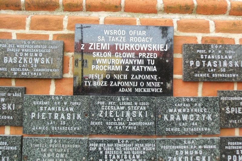 Znicz zapalili uczniowie Gimnazjum nr 2 im. Mikołaja Kopernika