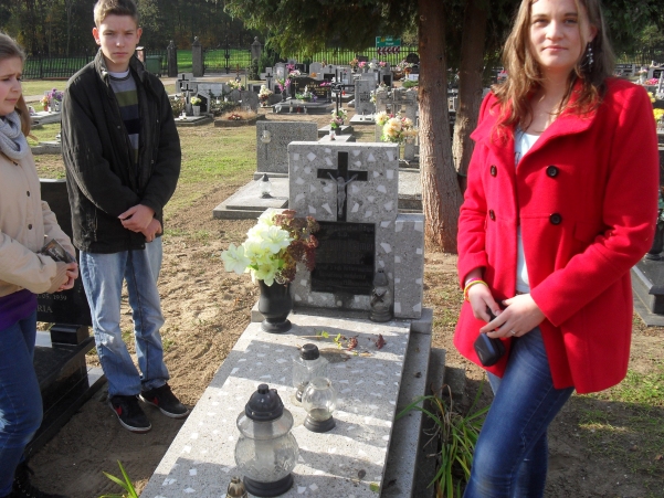 Grób Wincentego Kramera w Lewicach   