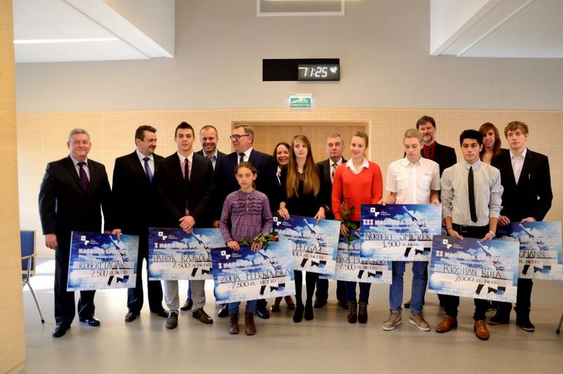 czeki dla sportowcow od powiatu - Powiat Poznański