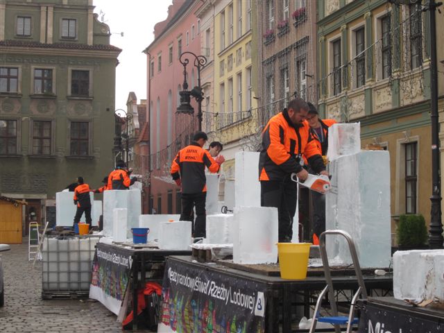 lodowe rzezby 2013 rzezbienie - Magda Konieczna