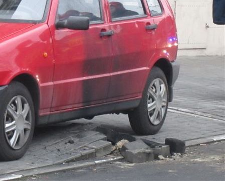 wybuch pod samochodem - Magdalena Konieczna