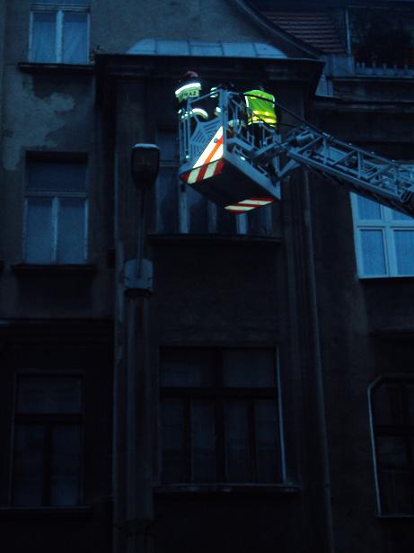 fałszywy alarm  (2) - Maciej Kluczka