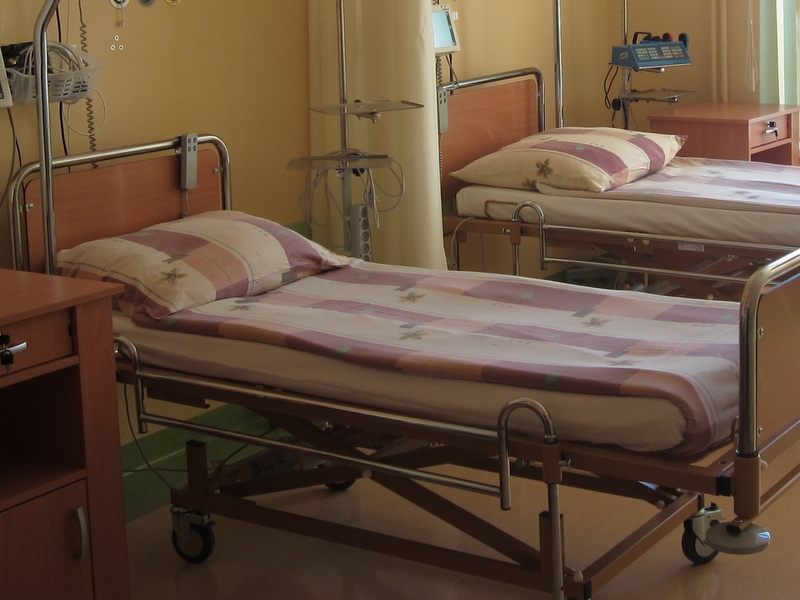 łóżko w szpitalu - Aleksandra Włodarczyk