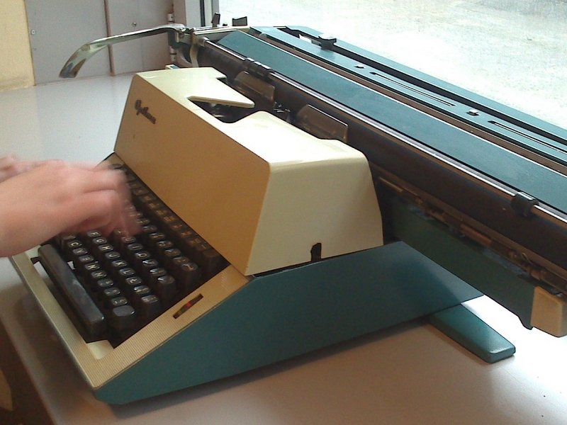maszyna do pisania wojewody-001 - Wojciech Chmielewski