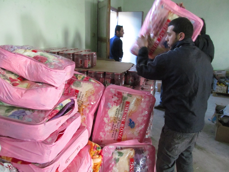 dary dla syryjczykow - drugi raz (5) - Maciej Pastwa