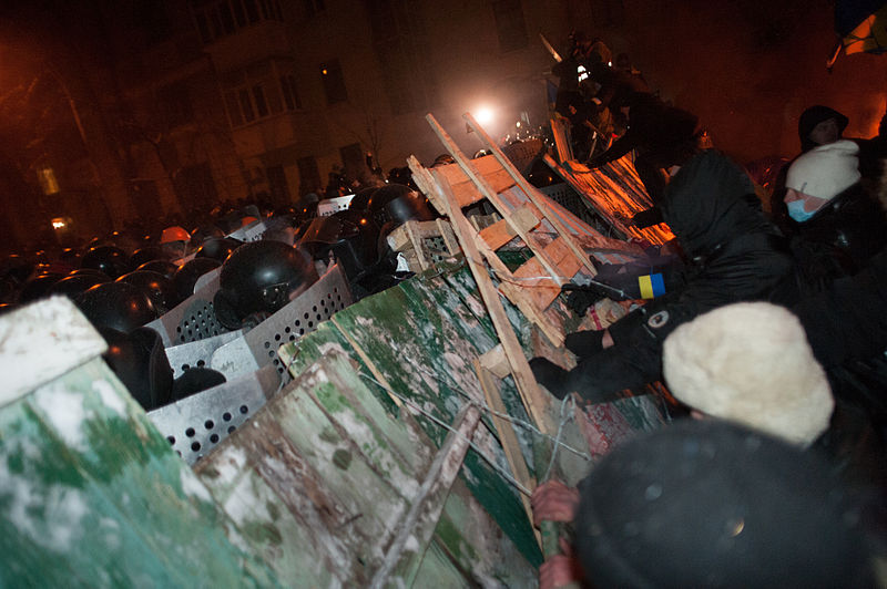 starcia z Berkutem na Ukrainie - Mstyslav Chernov - CC Wikipedia