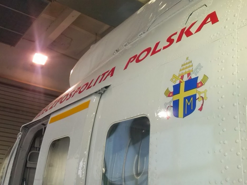 smiglowiec papieski pod lakierem 3 - Adam Sołtysiak