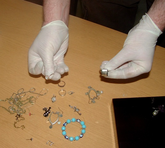 skradziona bizuteria - Policja/Piła