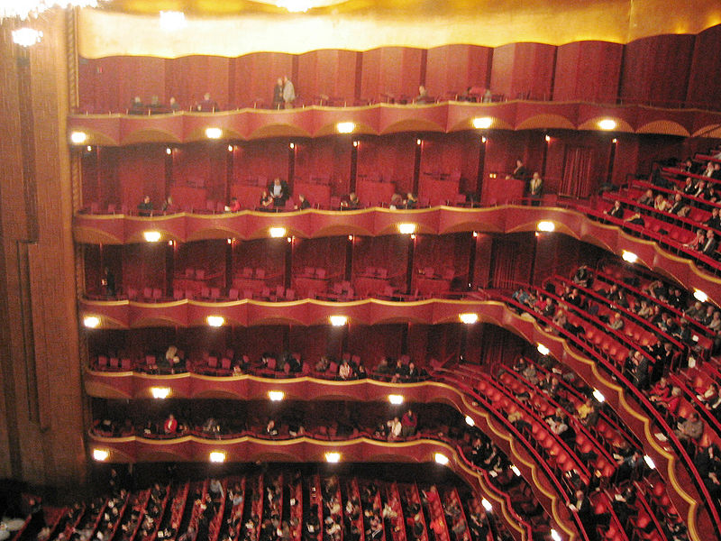 Metropolitan_Opera_auditorium - Andreas Praefcke - CC Wikipedia