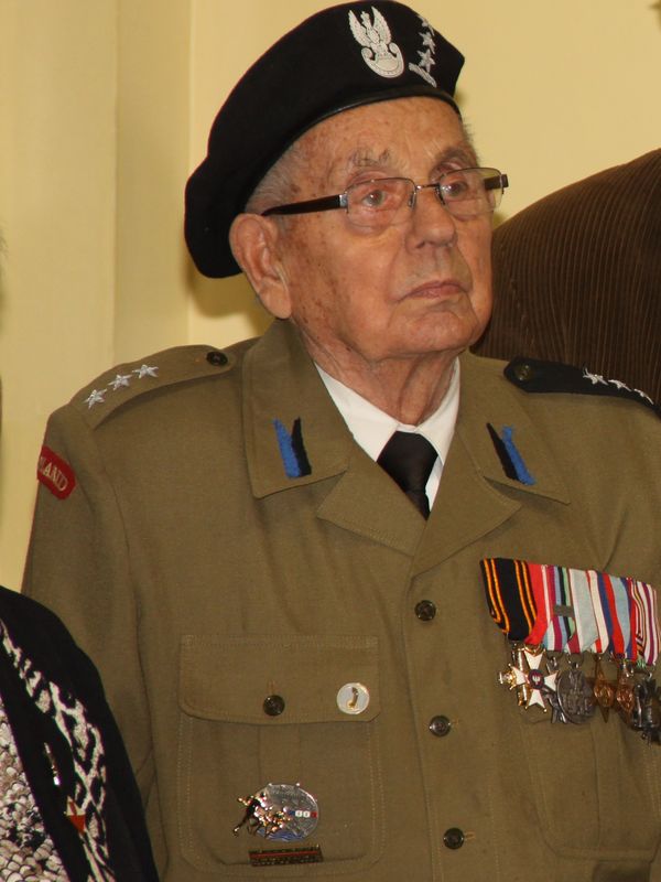 kapitan antoni przybyl (1) - Archiwum 100 PDH