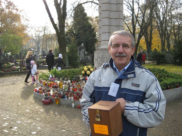 Cmentarz na Jeżycach - kwesta - Magda Konieczna