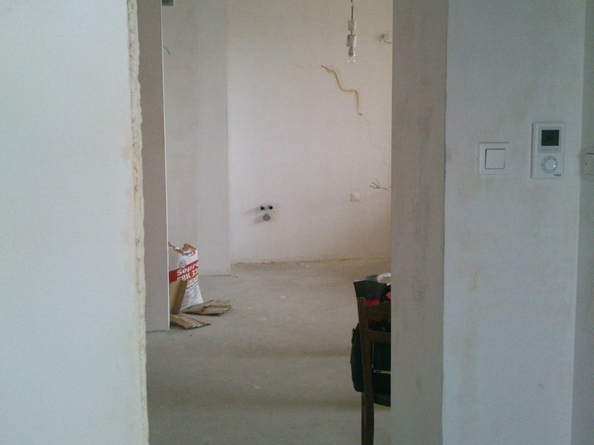 mieszkanie z rysami - Emilia Chudzińska