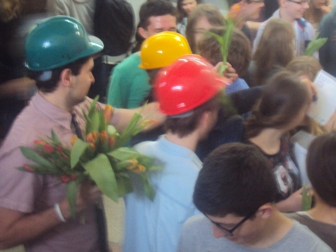 kwiaty dla licealistek od PP - Maciej Kluczka