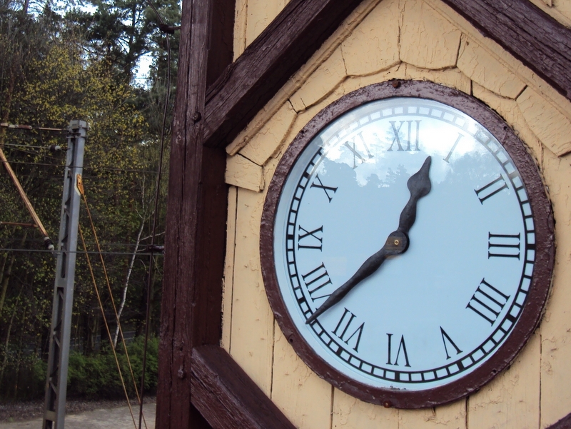 zegar puszczykowo2 - Maciej Kluczka