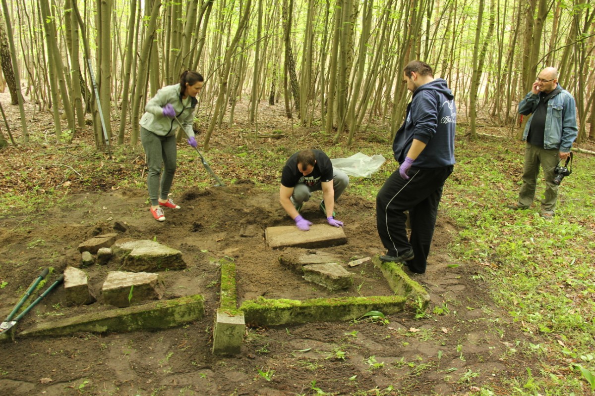 cmentarz biedrusko  - Grzegorz Maciejewski