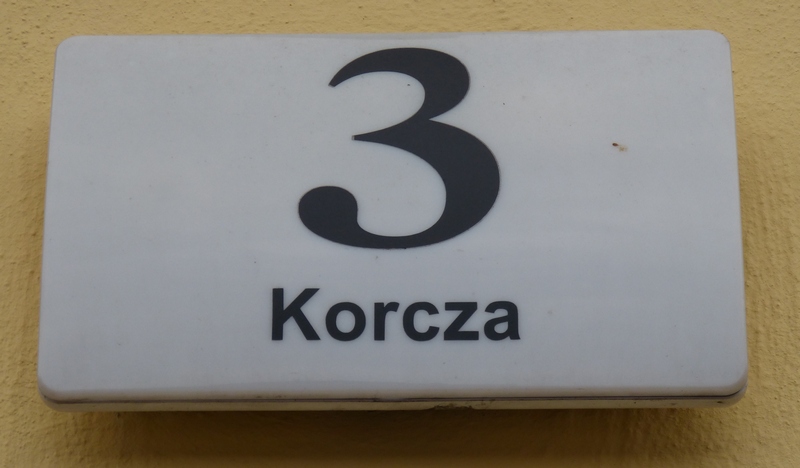 numer na budynku - Policja/Leszno