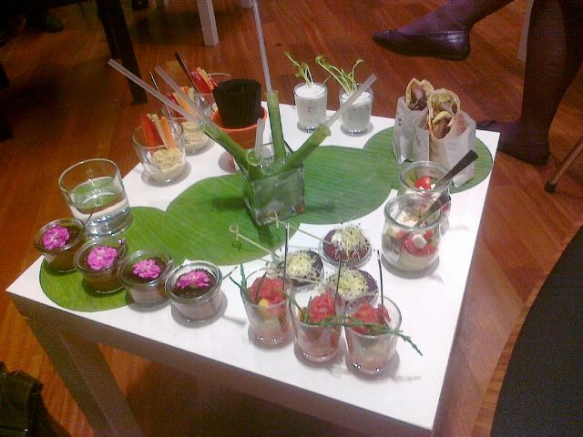 jedzenie desery szparagi stół - Jacek Kosiak