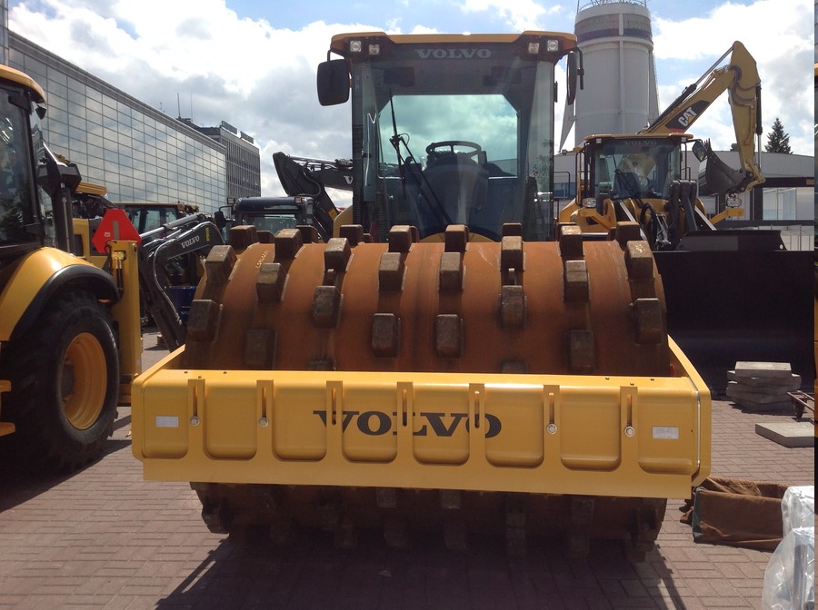 maszyny budowlane na targach - MTP