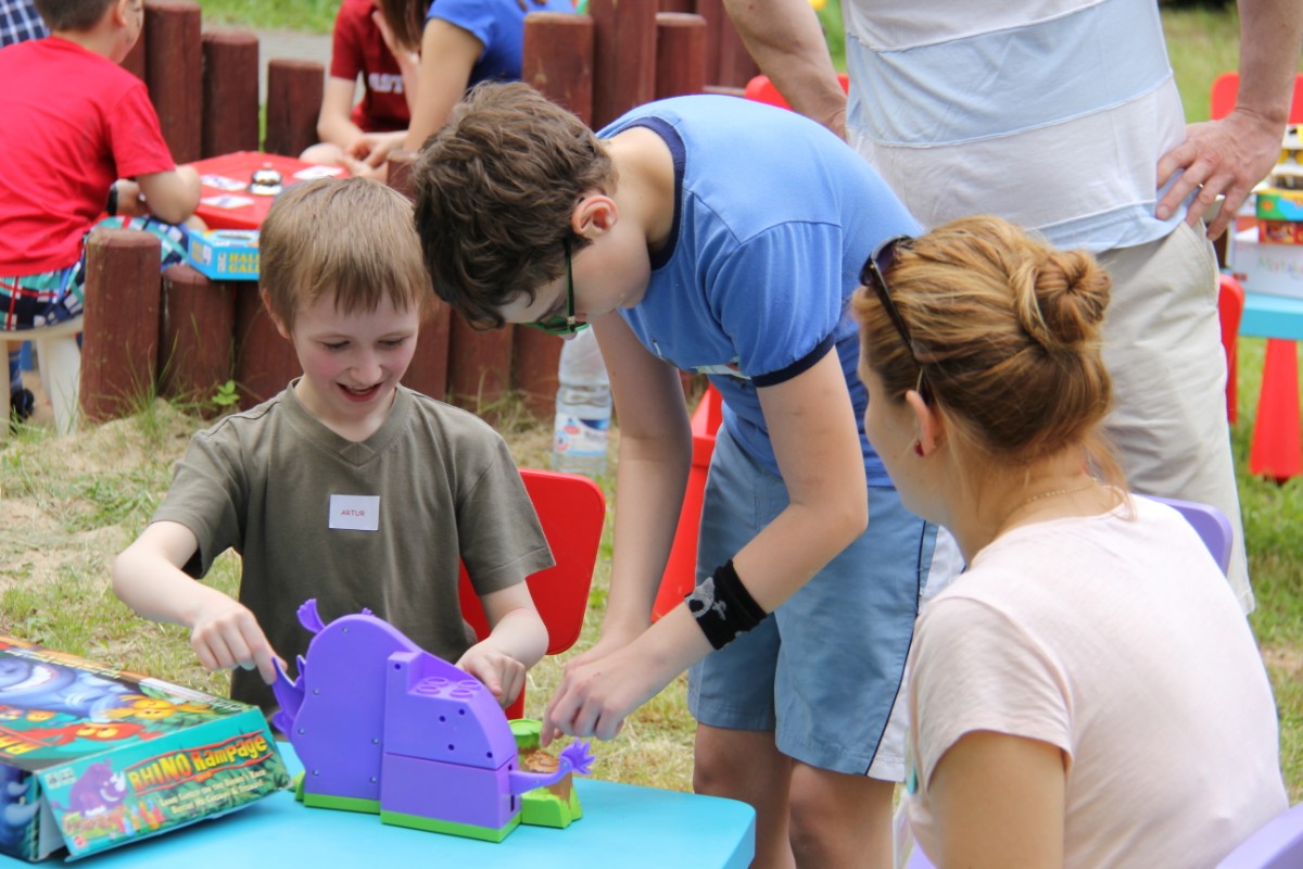 rodziny zastępcze - Grzegorz Maciejewski