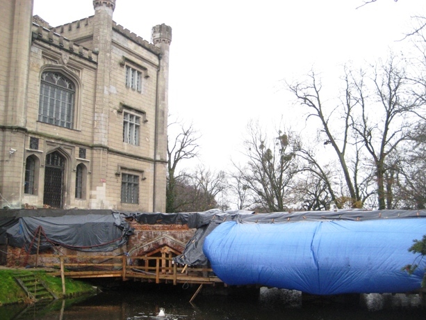 Remont mostu Zamku w Kórniku - Rafał Regulski