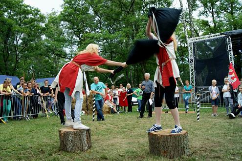Okonek walczą o miedzę - Marcin Maziarz 