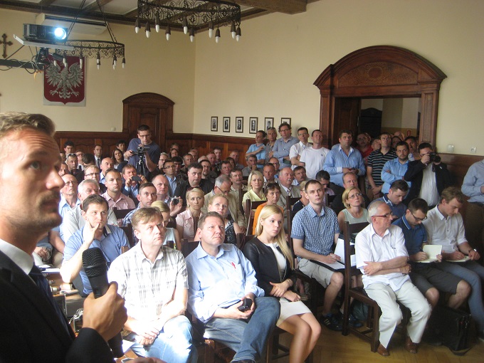 VW szuka kooperantów - Rafał Regulski