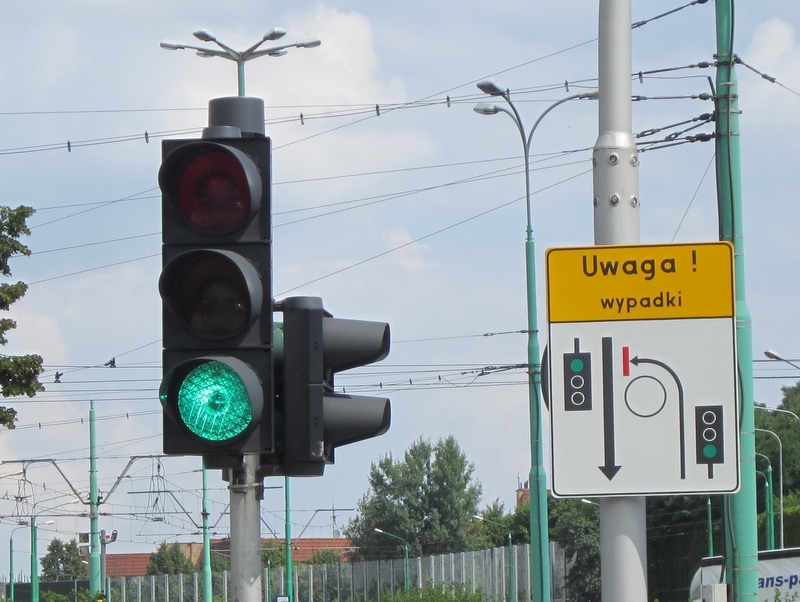 rondo srodka znak wypadki1 - Anna Skoczek