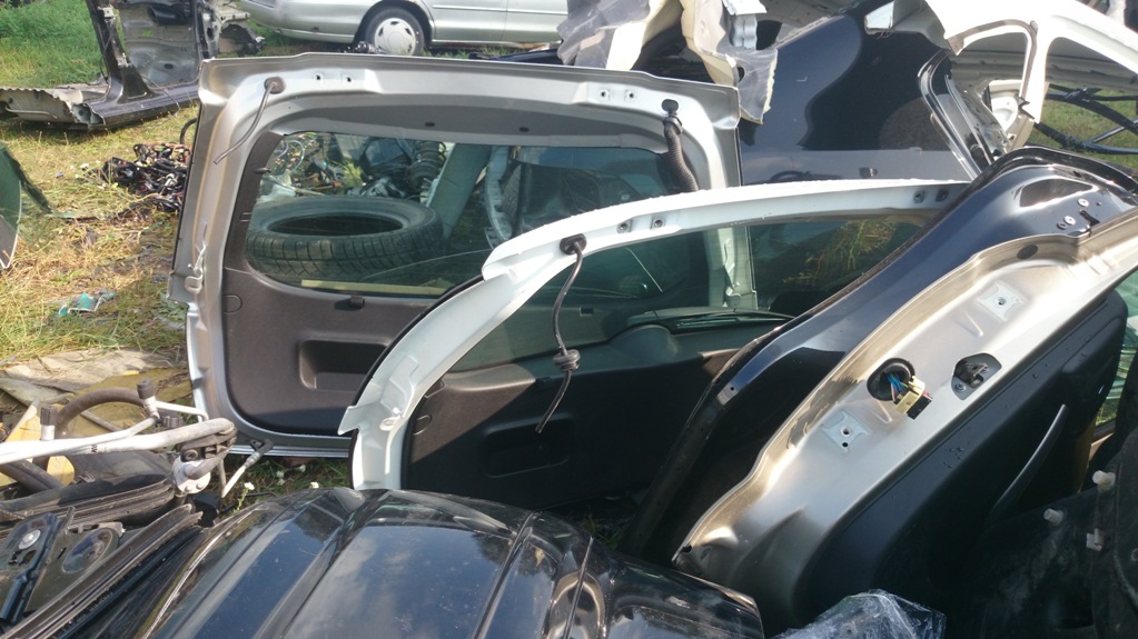 dziupla samochodowa - Policja/Piła