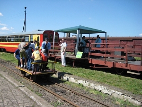 Wąskotorówka - drezyna - Archiwum Radia Merkury