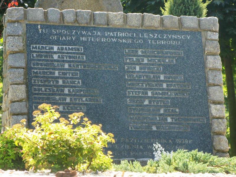 leszno tablica rozstrzelanych - UM Leszna