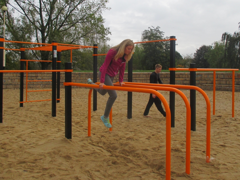 street workout czyli plac ćwiczeń - Danuta Synkiewicz