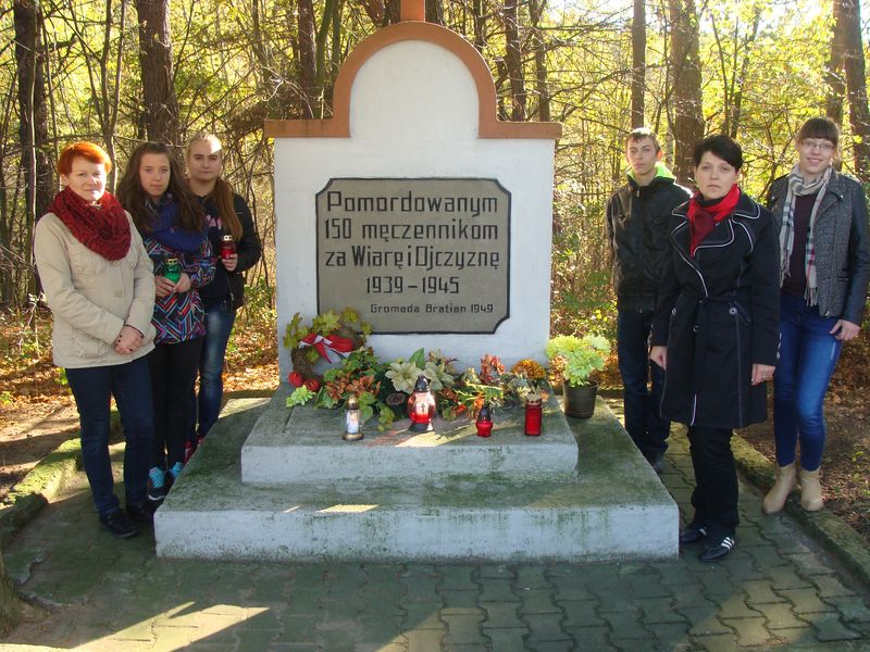 Znicze  w Bratianie i Nawrze