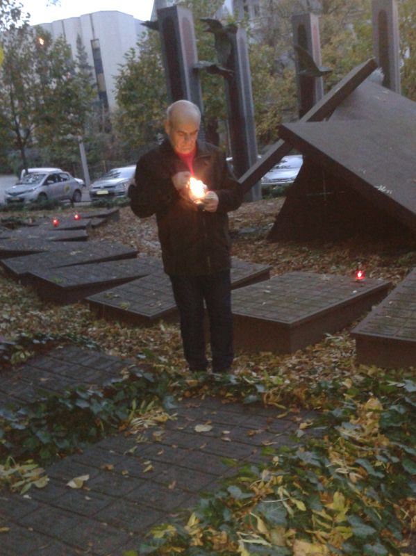 Pod Pomnikiem Polskiego Państwa Podziemnego