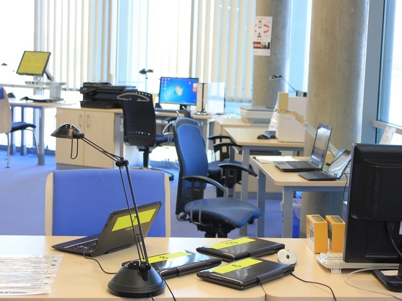 stanowisko dla niewidomych studentow PP (3) - Biblioteka Politechniki Poznańskiej