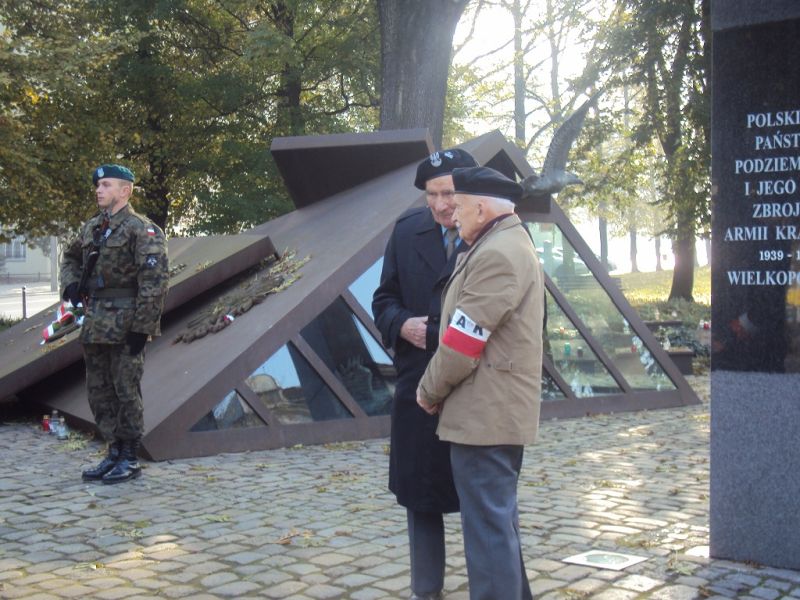 kombatanci ak pomnik - Maciej Kluczka