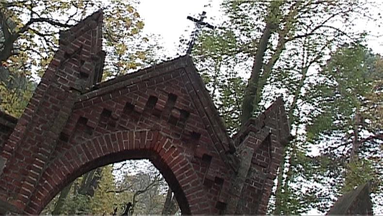 zaduszki na cmentarzu (4) - Iwona Krzyżak