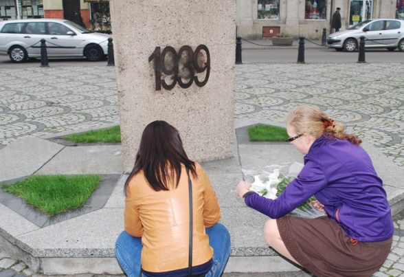 W Nakle znicz zapalili