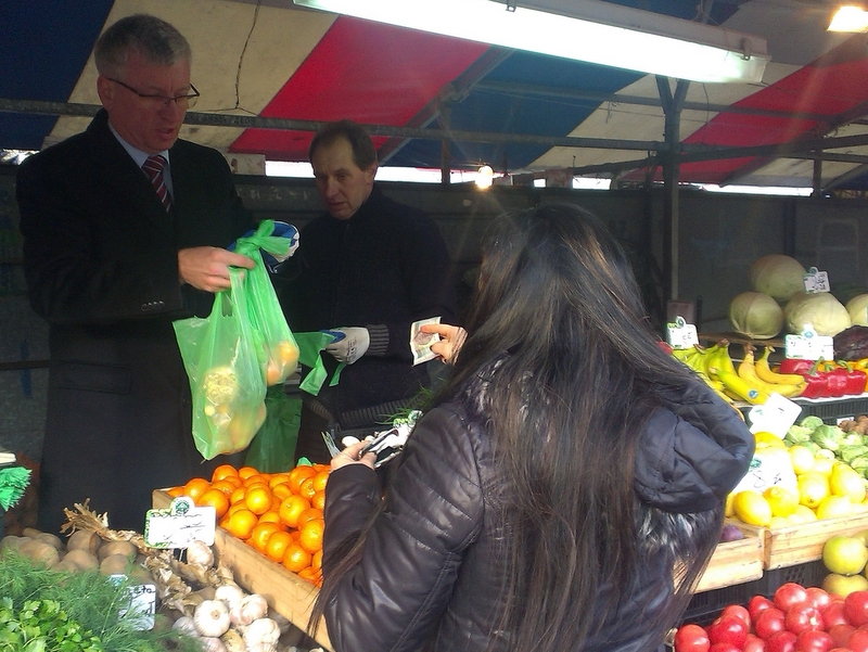 jaskowiak na targowisku - Adam Michalkiewicz