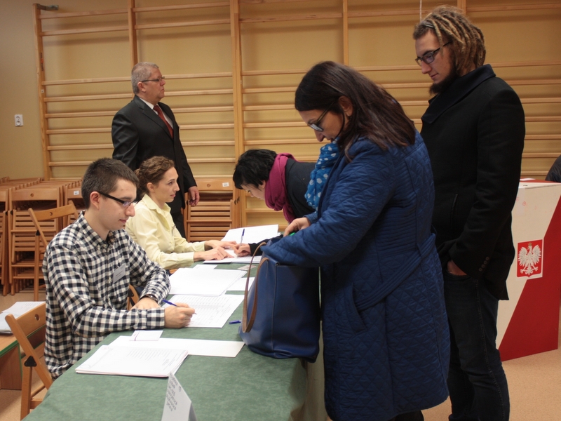 głosowanie wybory ostrów (2) - Jarosław Wardawy