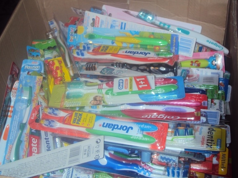 szczoteczki dla Kamerunu - Maciej Kluczka