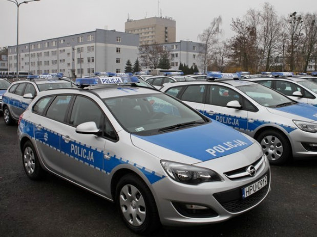nowe policyjne radiowozy - Policja/Poznań