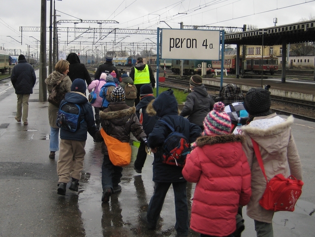 Dzieci na dworcu - Katarzynki - Adam Michalkiewicz