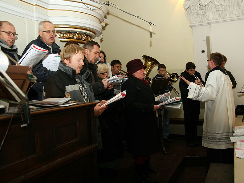 chor parafialny parafia sw. mikołaja - Parafia św. Mikołaja w Lesznie