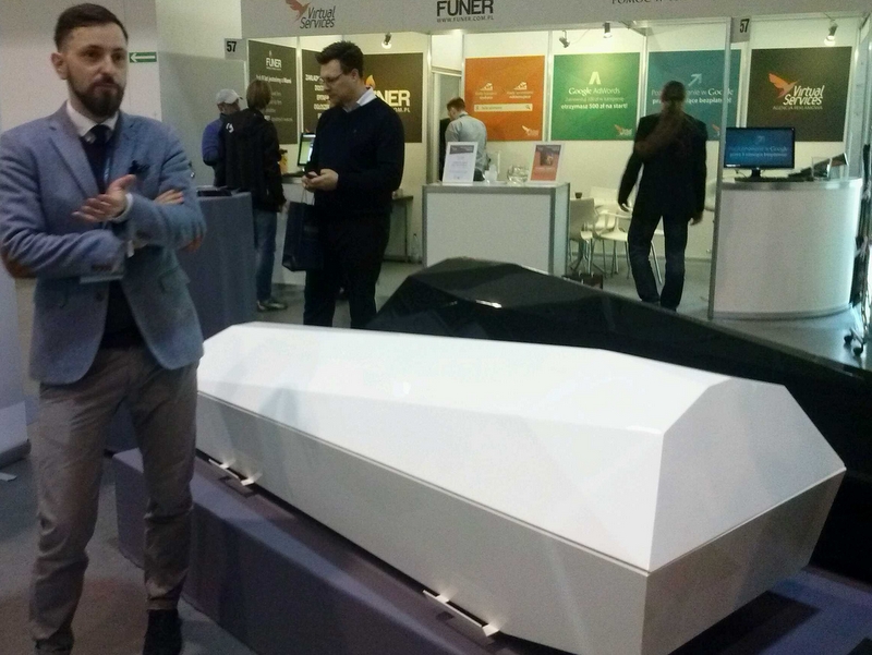 trumna kosmiczna - Magda Konieczna