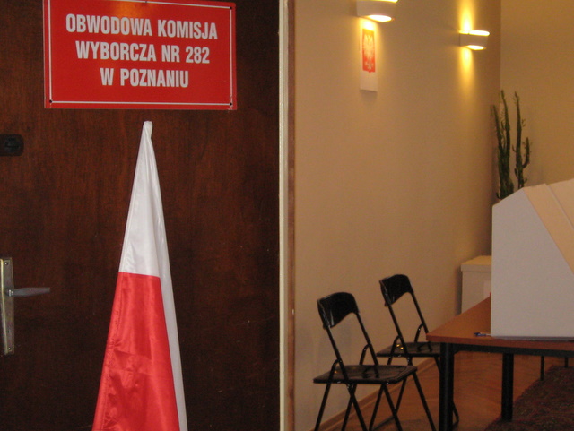 komisja wyborcza - Magda Konieczna